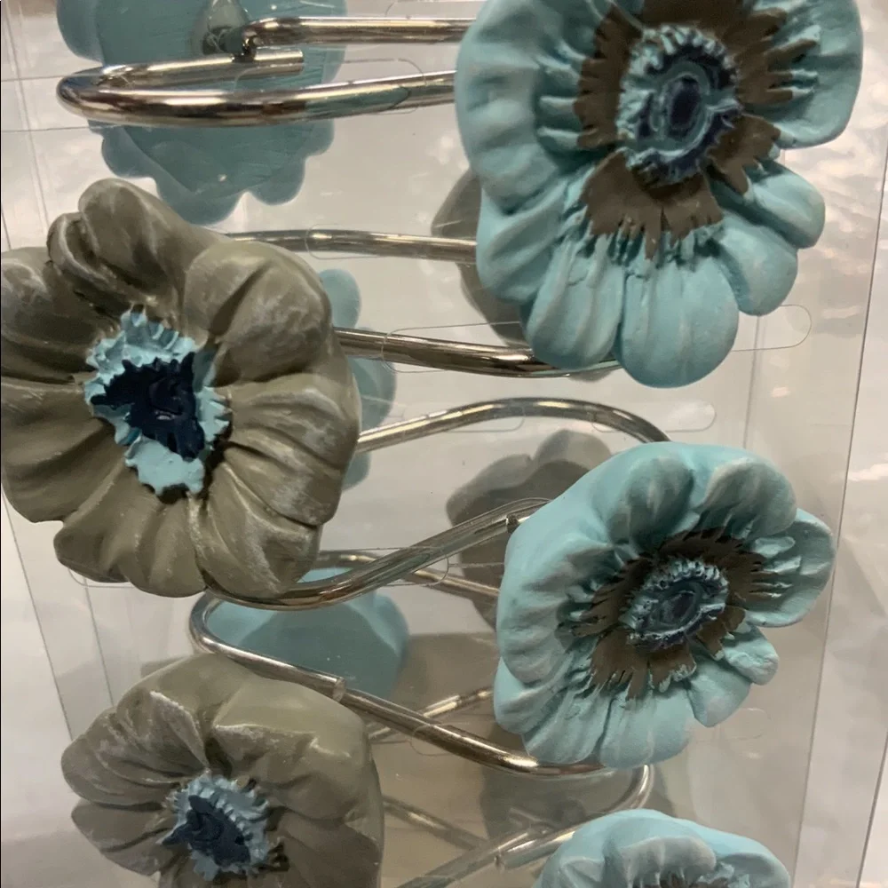 Flower Shower Hooks Resin Sun Splash Collection Blue Clay-Grey Set of 12 Hooks - Picture 6 of 9